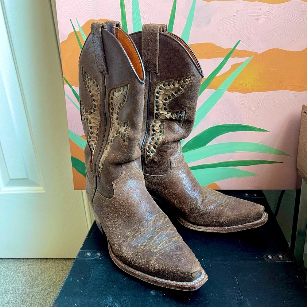Frye cowboy cowgirl boot snake skin leather welt